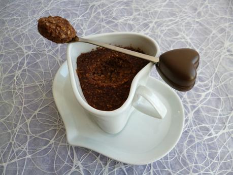 mugcake caramel cacao au son d'avoine avec yaourt de soja et psyllium (diététique, sans sucre ni oeuf et riche en fibres) P1240463