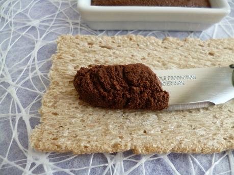 tartinade crue cacao et noix de coco (diététique, végane, sans beurre, sans lait, sans sucre, sans gluten et riche en fibres) P1240516