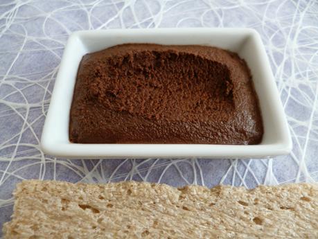 tartinade crue cacao et noix de coco (diététique, végane, sans beurre, sans lait, sans sucre, sans gluten et riche en fibres) P1240517