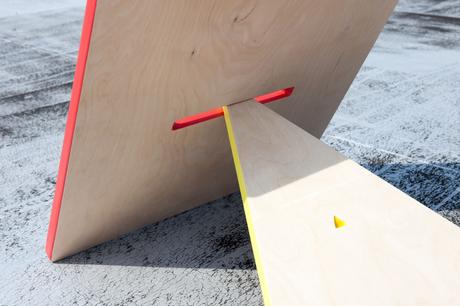 Projet étudiant : Bauhaus Stool tabouret carré rond triangle par Catherine Lee Projet étudiant : Bauhaus Stool tabouret carré rond triangle par Catherine Lee