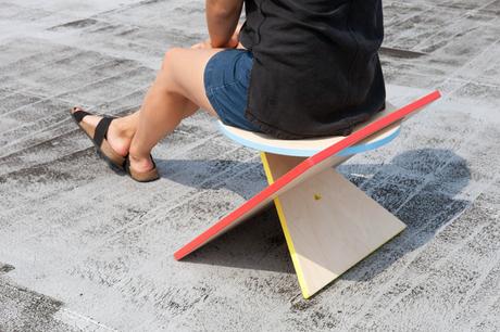 Projet étudiant : Bauhaus Stool tabouret carré rond triangle par Catherine Lee Projet étudiant : Bauhaus Stool tabouret carré rond triangle par Catherine Lee