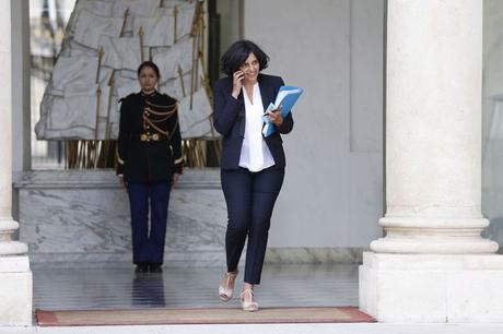 35 heures: comment Hollande et Valls veulent les tuer 35 heures: comment Hollande et Valls veulent les tuer