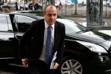 35 heures: comment Hollande et Valls veulent les tuer 35 heures: comment Hollande et Valls veulent les tuer