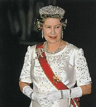 Élisabeth II dépasse Victoria