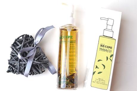 Du thé vert dans une huile démaquillante : c'est signé RECIPE ! Du thé vert dans une huile démaquillante : c'est signé RECIPE !