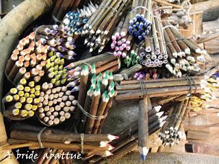 Visite de l'Ile aux crayons à Olliergues