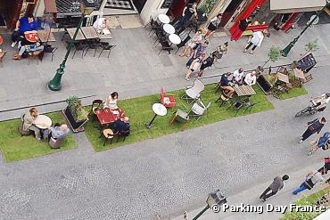 Parking Day : Les places de parking deviennent...