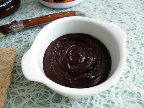 tartinade 100% crue au cacao et au sirop de yacon (diététique, végane, sans gluten, sans sucre, sans lait et riche en fibres) P1240904