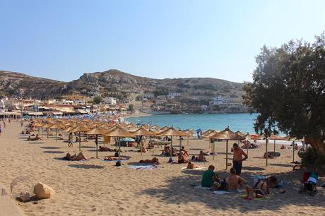 Envie #105 : en mode voyage / A la découverte de Matala, la ville des hippies / Crète matala crete