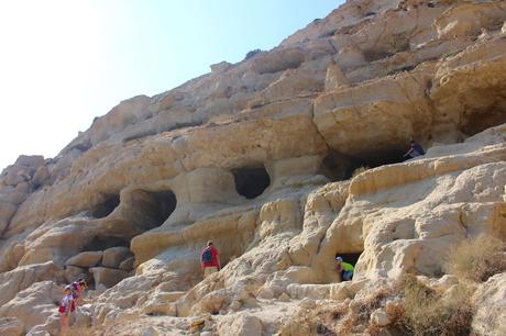 Envie #105 : en mode voyage / A la découverte de Matala, la ville des hippies / Crète matala crete