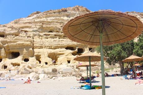 Envie #105 : en mode voyage / A la découverte de Matala, la ville des hippies / Crète matala crete