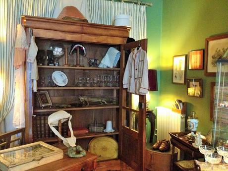 La maison sur la place, chambre d'hôtes, café, brocante à Marennes d'Oléron France La maison sur la place, chambre d'hôtes, café, brocante à Marennes d'Oléron France