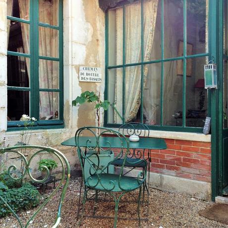 La maison sur la place, chambre d'hôtes, café, brocante à Marennes d'Oléron France La maison sur la place, chambre d'hôtes, café, brocante à Marennes d'Oléron France