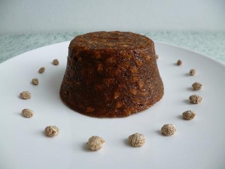 gâteau cru pomme pruneau aux céréales de son de blé et au psyllium (diététique, sans oeuf ni beurre ni cuisson, riche en fibres) P1240991