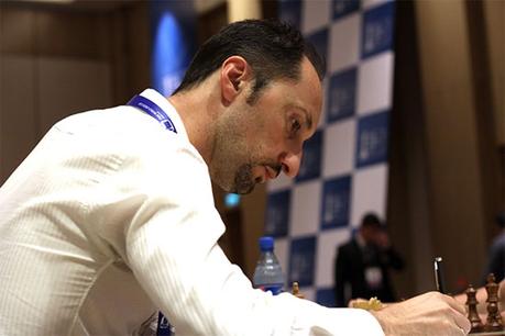 Le joueur d'échecs bulgare Veselin Topalov a dit au revoir à Bakou © site officiel Le joueur d'échecs bulgare Veselin Topalov a dit au revoir à Bakou © site officiel