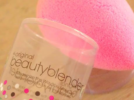 Beauty blender, je te hais autant que je t'aime ! Beauty blender, je te hais autant que je t'aime !
