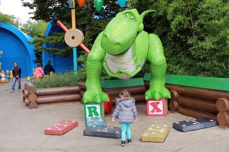 On va au Disney ! On va au Disney ! Tralalalala Rex-toys-story-disneyland-paris