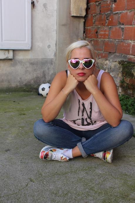 Envie #106 : Ma tenue décontractée et mes baskets fleuries tenue estivale decontractée