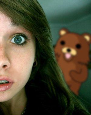 Pedobear, en avant les histoires ! (Chronique Vidéo) dont_look_back_at_pedobear_by_SuckerLov3