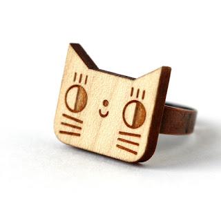 Frais de port en baisse dans la boutique Les Folles Marquises ! http://www.lesfollesmarquises.com/product/bague-chat