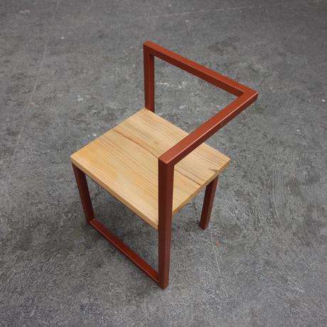 BIG CHIEF bureau et chaise par Tamim Daoudi et EPI Studio BIG CHIEF bureau et chaise par Tamim Daoudi et EPI Studio