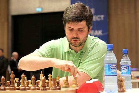 Le Russe Peter Svidler a mis la pression sur le Chinois Wei Yi dès le début - Photo © site officiel Le Russe Peter Svidler a mis la pression sur le Chinois Wei Yi dès le début - Photo © site officiel