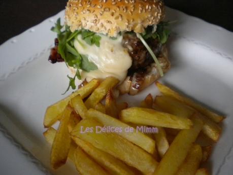 Burger de boeuf limousin, bacon et sauce au cantal Burger de boeuf limousin, bacon et sauce au cantal 5
