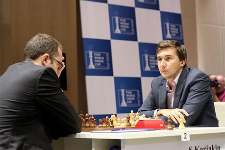 Le joueur d'échecs ukrainien Pavel Eljanov et le Russe Sergey Karjakin joueront les départages © site officiel Le joueur d'échecs ukrainien Pavel Eljanov et le Russe Sergey Karjakin joueront les départages © site officiel
