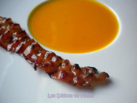 Soupe de potimarron simplissime et chips de bacon caramélisé Soupe de potimarron simplissime et chips de bacon caramélisé 2