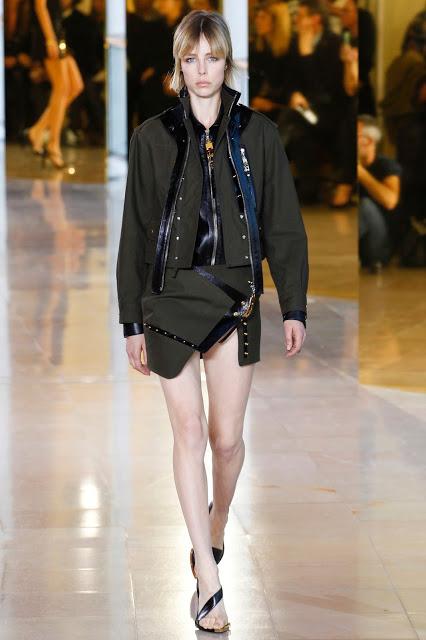 Paris Fashion Week été 2016 : Le Défilé Anthony Vaccarello...