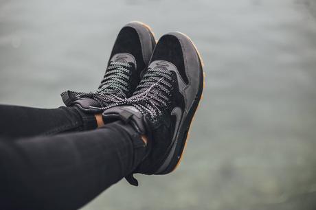 Nike-Wmns-Air-Max-1-Mid-Sneakerboot-H2O-REPEL-685267-003-2