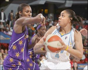 WNBA: Connecticut reprend les commandes.