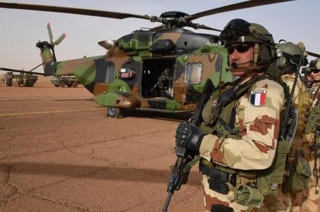 L'Armée française est de retour en algérie