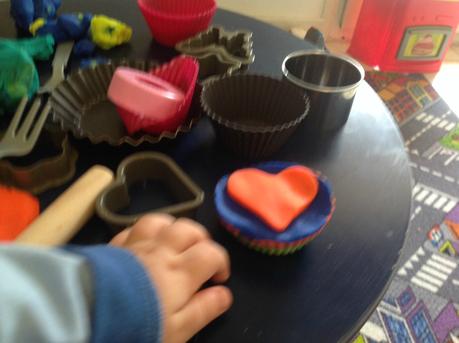 Atelier Pâte à modeler #Et toi à quoi tu joues ? IMG_0875