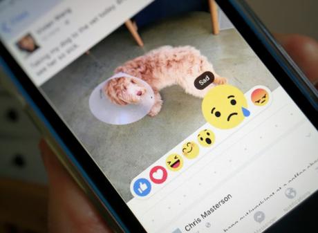 Facebook teste des emoji “réactions” liés au bouton J’aime