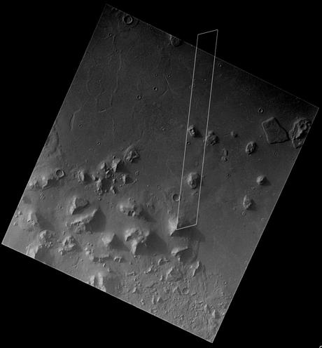 Mars: Cydonia Mensae en 338 koctets bonne définition, contrastée.