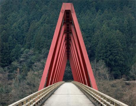 The red bridge de Toshio Shibata et ses photographies épurées