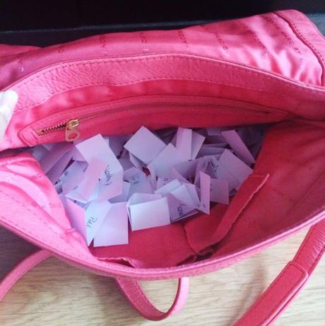 Les résultats du concours Too Faced Sac Marc by Marc Jacobs Tirage au Sort Dans Mon Sac de Fille