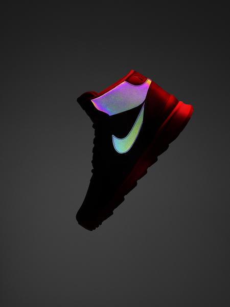 THE NIKE SNEAKERBOOTS HOLIDAY 2015 COLLECTION WMNS HO15_NSW_SNEAKERBOOT_ACORRA_W_PROFILE_02_native_600