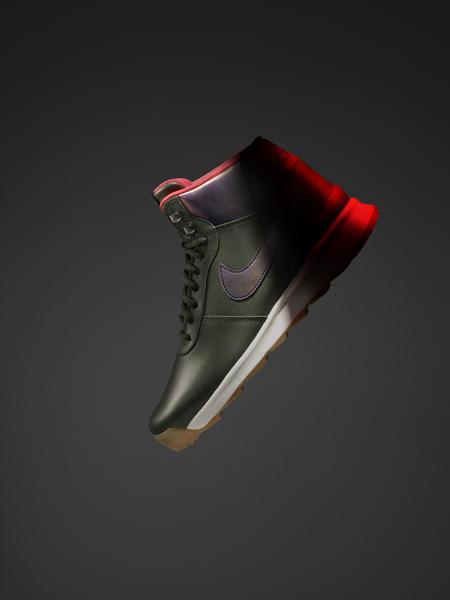 THE NIKE SNEAKERBOOTS HOLIDAY 2015 COLLECTION WMNS HO15_NSW_SNEAKERBOOT_ACORRA_W_PROFILE_01_native_600