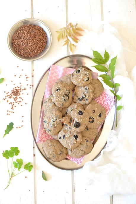 Cookies sarrasin ~ olives noires ~ tomates séchées { Sans gluten } Cookies sarrasin ~ olives noires ~ tomates séchées { Sans gluten }