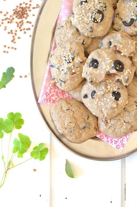 Cookies sarrasin ~ olives noires ~ tomates séchées { Sans gluten } Cookies sarrasin ~ olives noires ~ tomates séchées { Sans gluten }