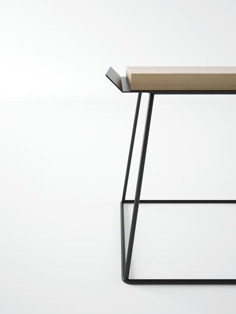 Collection Temple table bois et marbre par Dmitry Kozinenko Collection Temple table bois et marbre par Dmitry Kozinenko