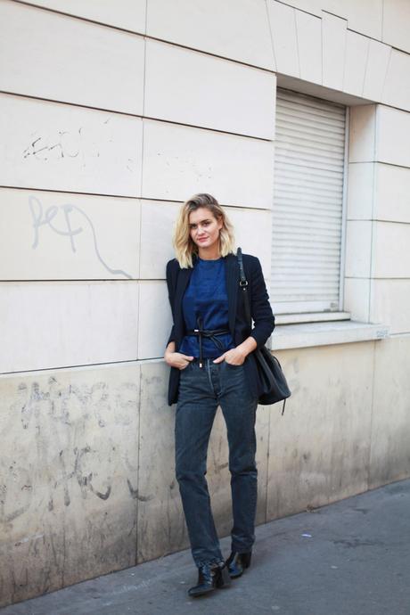 THE BLUE SILK TOP THE BLUE SILK TOP