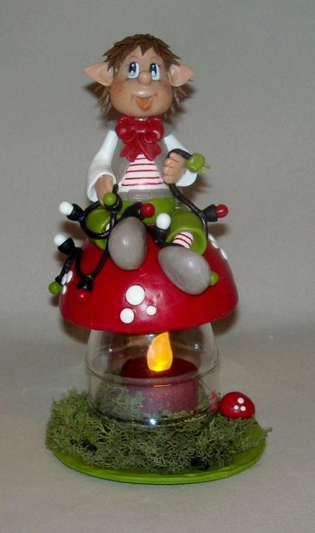 Pot d'ambiance avec Lutin de Noël en porcelaine froide Pot d'ambiance avec Lutin de Noël en porcelaine froide