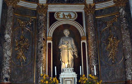 Saint Joseph et ses outils à Ille-sur-Tet (66) Saint Joseph et ses outils à Ille-sur-Tet (66)