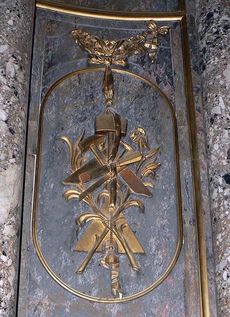 Saint Joseph et ses outils à Ille-sur-Tet (66) Saint Joseph et ses outils à Ille-sur-Tet (66)