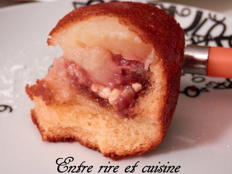 Couronne au Lait concentré sucré, Pêches blanches et SchokoBons® Couronne au Lait concentré sucré, Pêches blanches et SchokoBons®