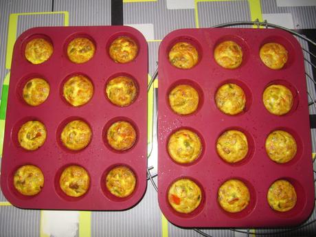 Recette apéritive impromptue sur la dernière photo, les bouchées appéritives sont faites avec du thon en miettes à la tomate....