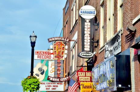 Nashville, Tennessee – THE “Music City” : les choses à faire et à voir brodway2